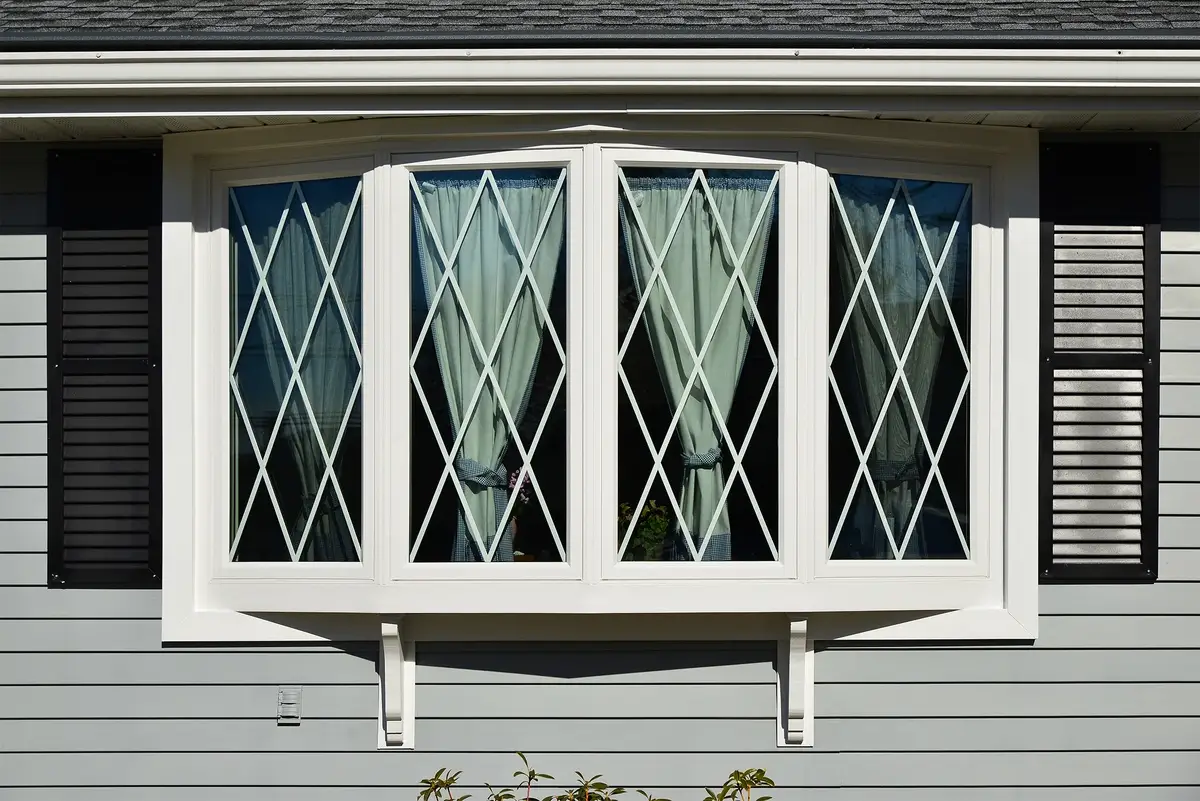 OKNA 700 DeLuxe 4 Lite Casement With Diamond Grids Bow Window Exterior View - SEVEN SUN CONNECTICUT