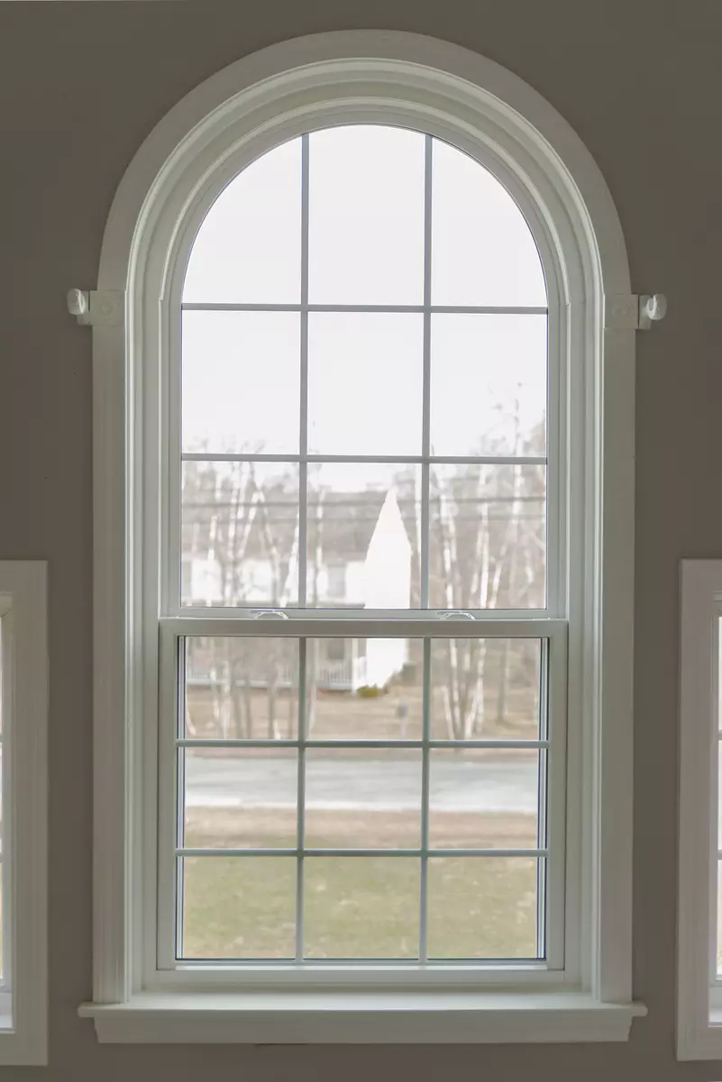 Double Hung Window - With Fixed Half Round Top - SEVEN SUN Connecticut