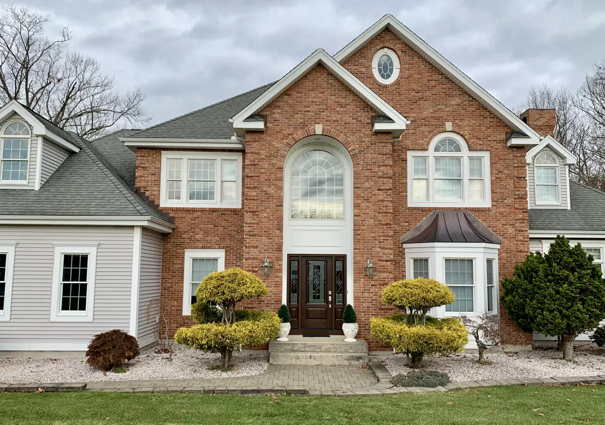 Provia Signet fiberglass cherry texture american_cherry stain essence decorative glass front entry door colonial home Seven Sun CT