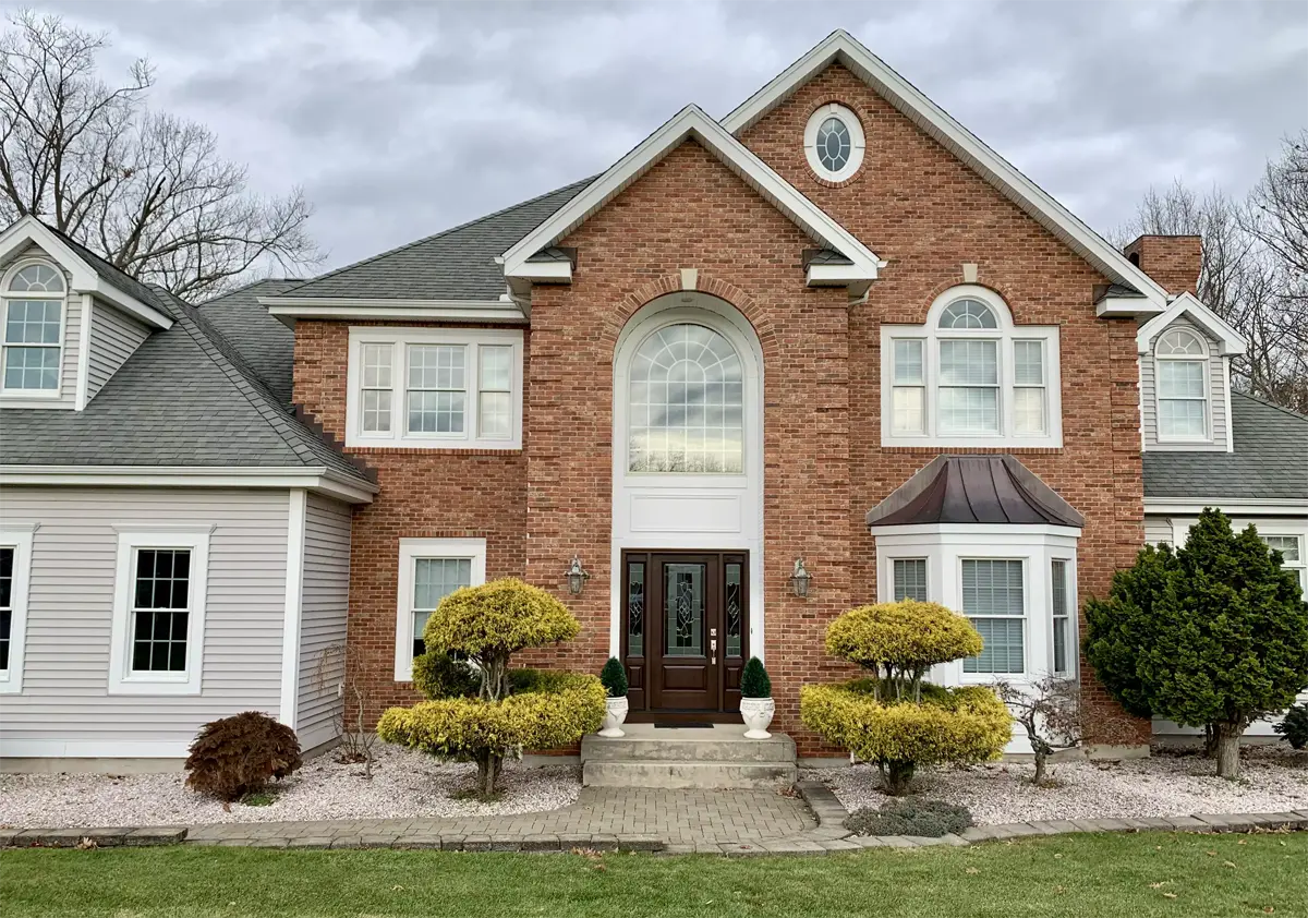 Provia Signet fiberglass cherry texture american cherry stain essence decorative glass front entry door colonial home Seven Sun Connecticut