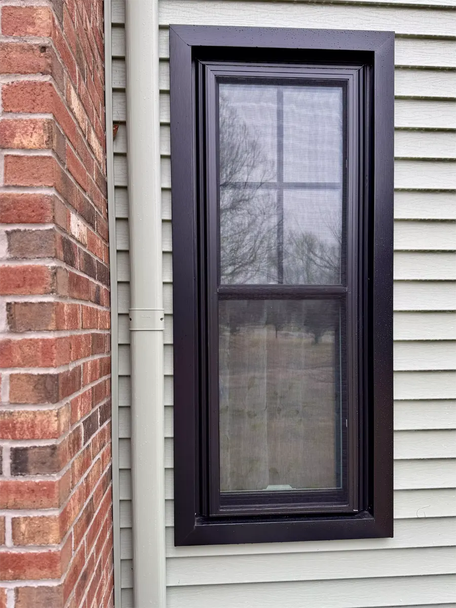 OKNA Enviro Star 800 Series Double-Hung in Nicol's Black Exterior Color and colonial grids Seven Sun-CT