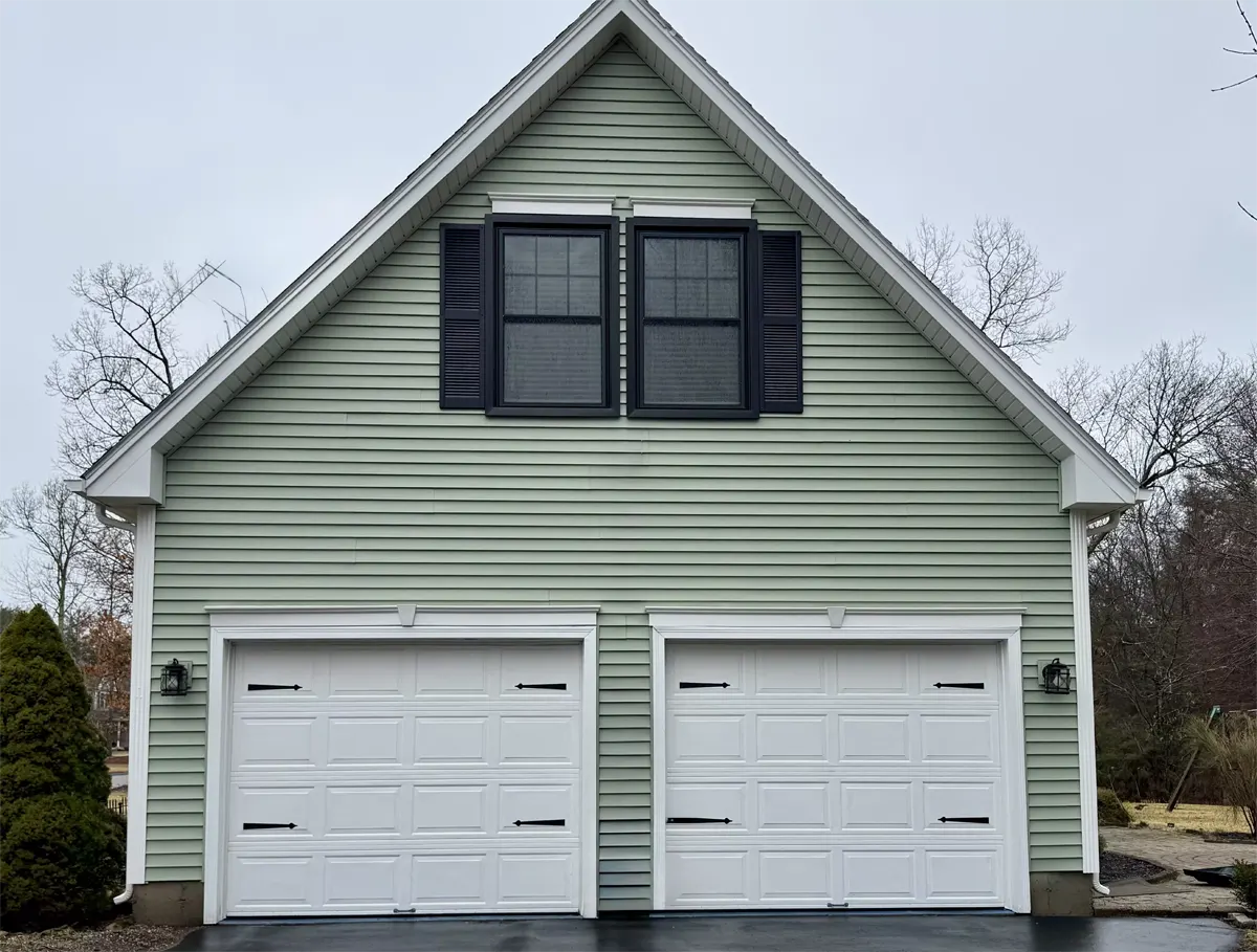 OKNA Enviro Star 800 Series Twin Double-Hung in Nicol's Black Exterior Color and colonial grids Seven Sun-CT