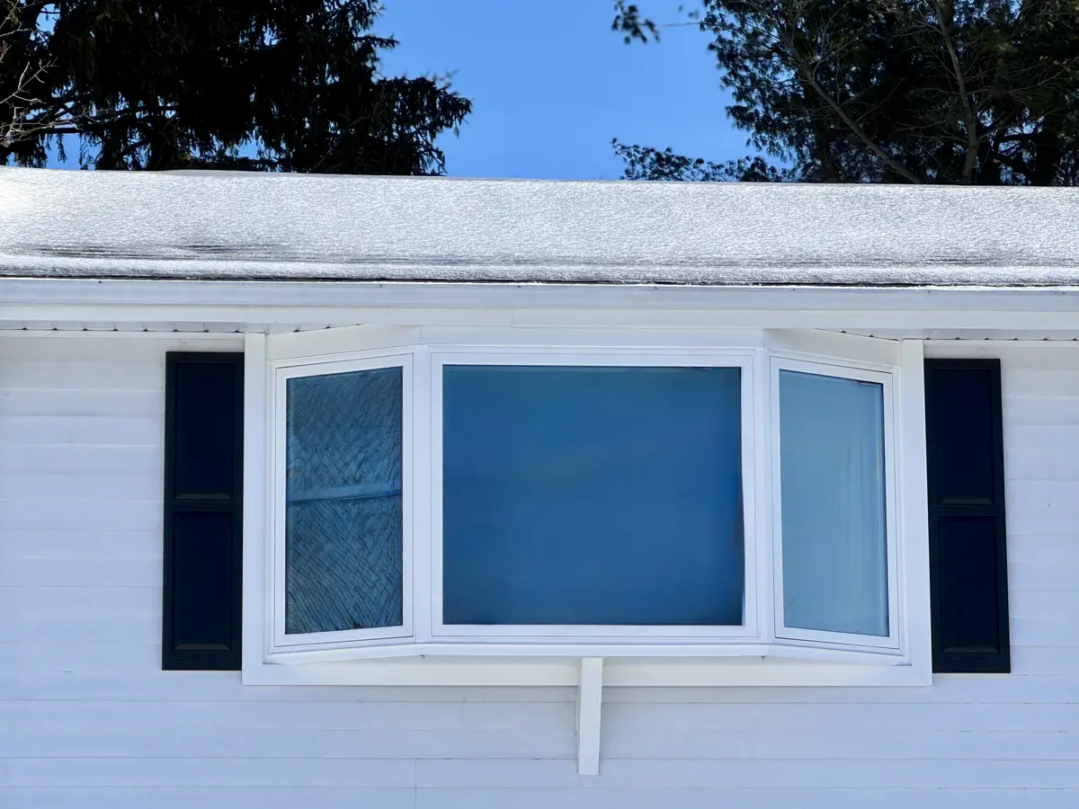 OKNA 3-Lite Casement 700DX Bay Window Seven Sun CT