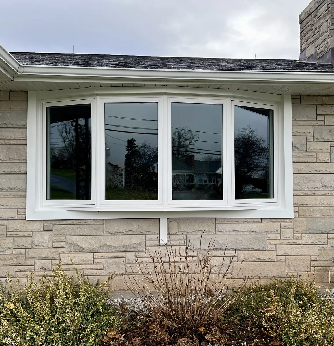 OKNA 4-Lite Casement 700 DeLuxe Series EuroWhite Color White Window Seven Sun CT