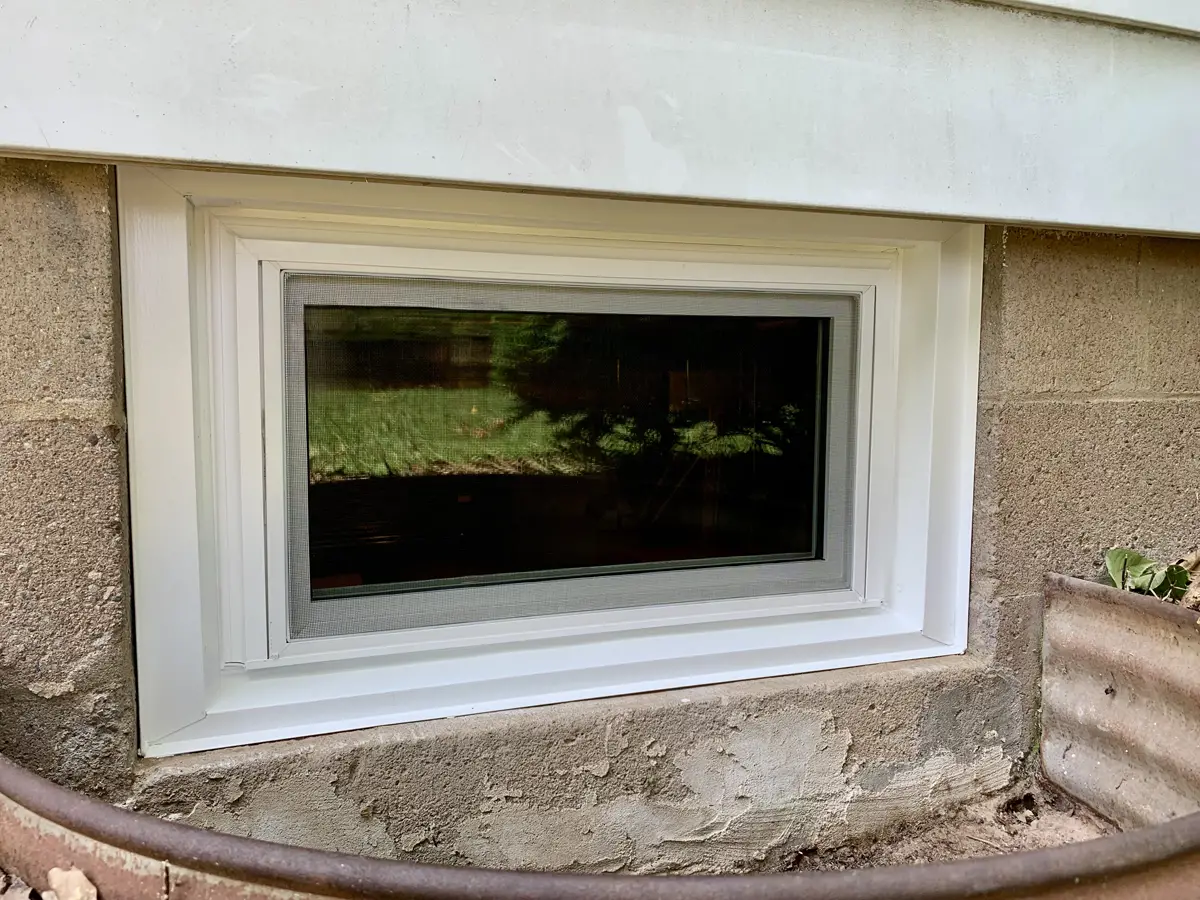 OKNA Basement Hopper Insul-Tec 500 White Basement Window - Seven-Sun CT