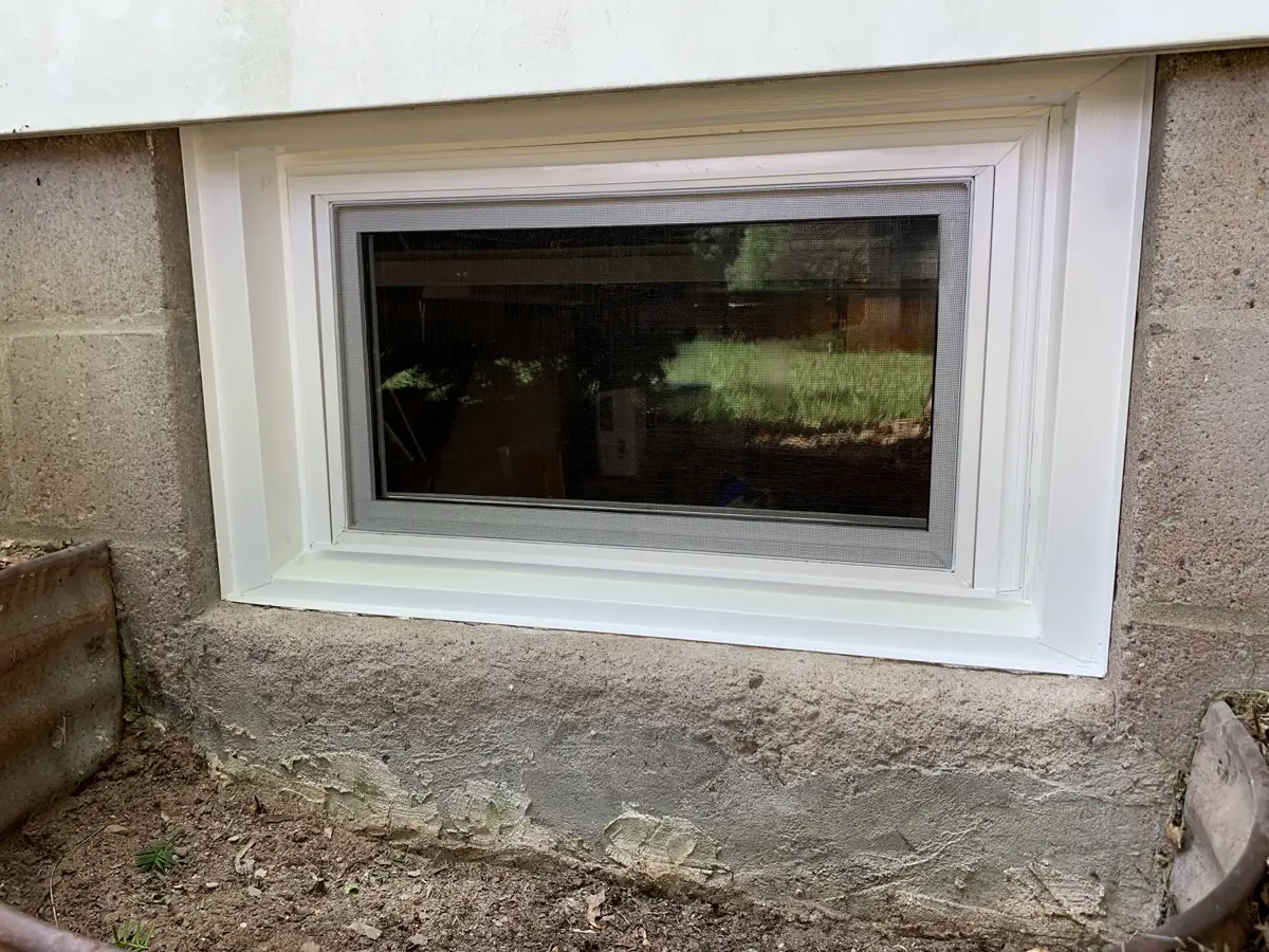OKNA Basement Hopper Insul-Tec 500 White Basement Window - Seven-Sun CT