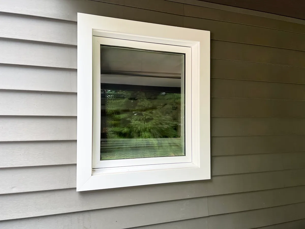 Basement window - casement window - Okna - New Britain CT