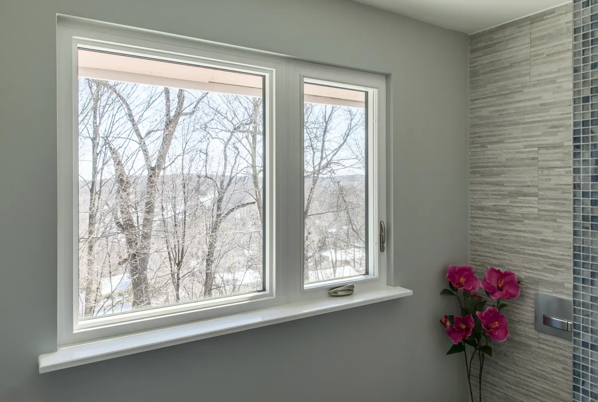 Bathroom window - casement picture window - Okna - New Britain CT