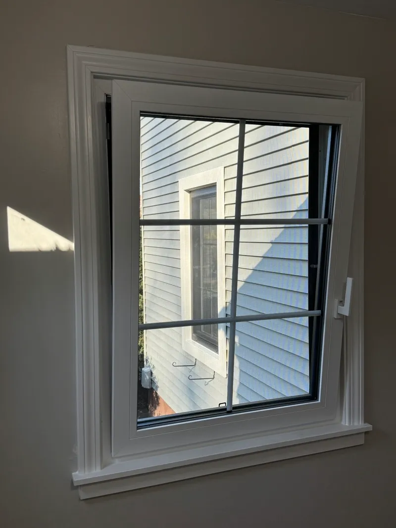 Bathroom window - tilt-turn window - Glastonbury CT