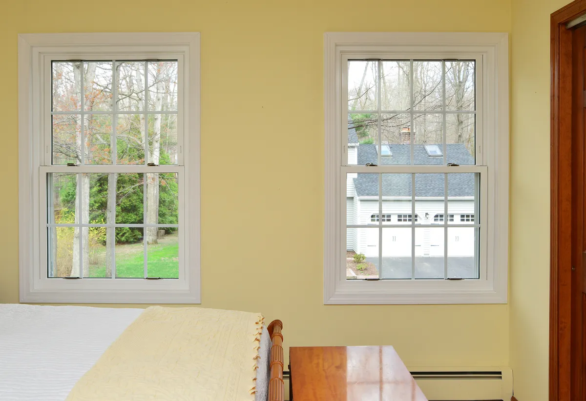 Bedroom window - double-hung window, full colonial grids - Okna CT
