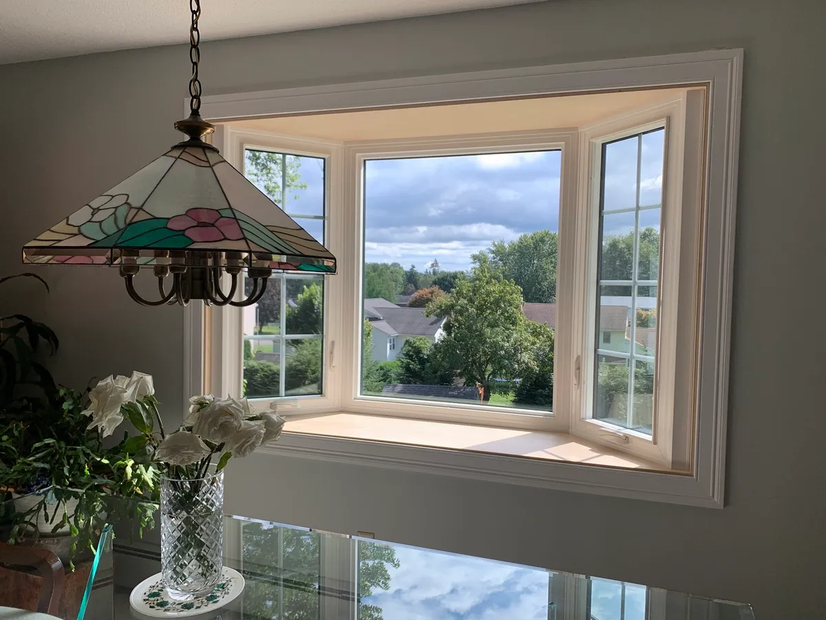 Dining room window - bay window - CT