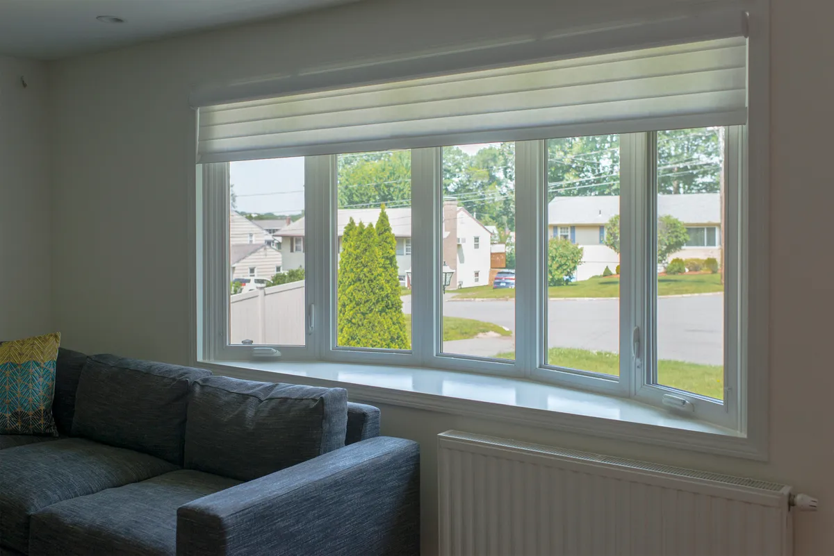 Living room window - 5-lite bow window - Okna - New Britain CT